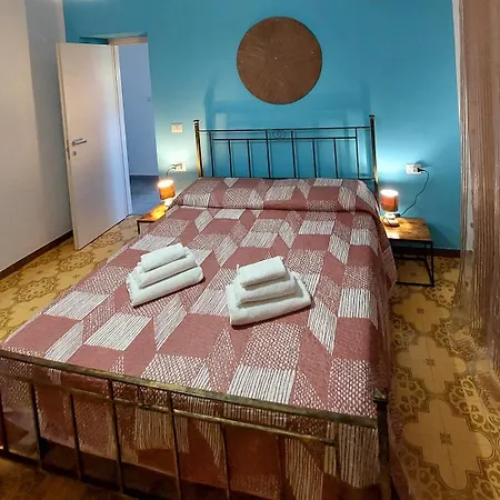 Daire La Pintadera Sarda Carbonia